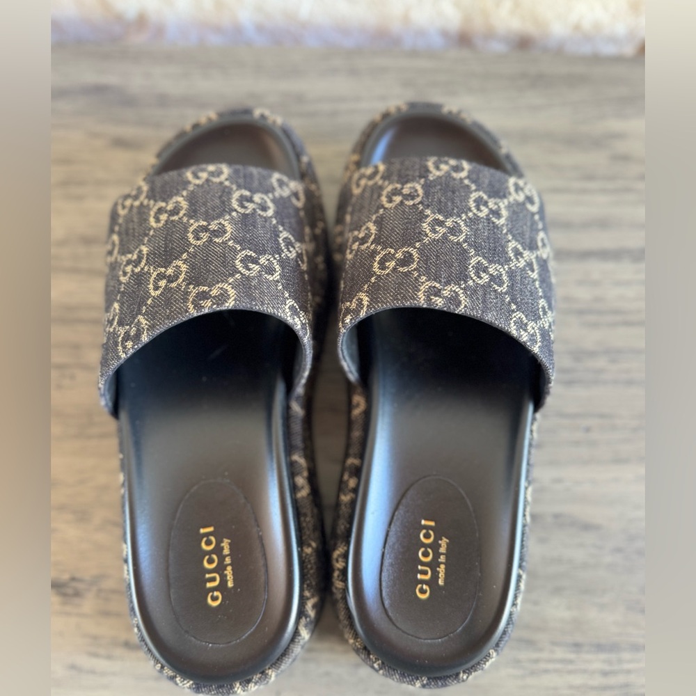 Gucci GG Jacquard Black Denim Platform Slides (38) full enclosure - Picture 5 of 15